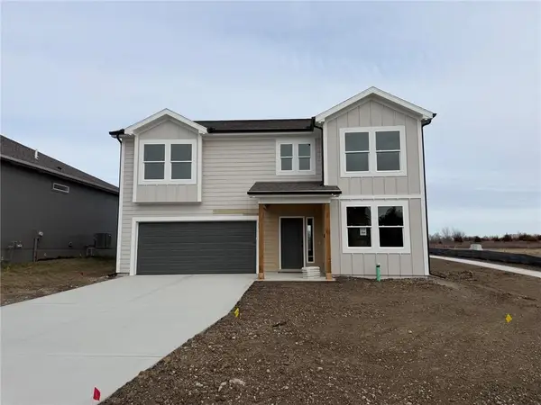 1504 SW Arborpark Terrace, Lee's Summit, MO 64082