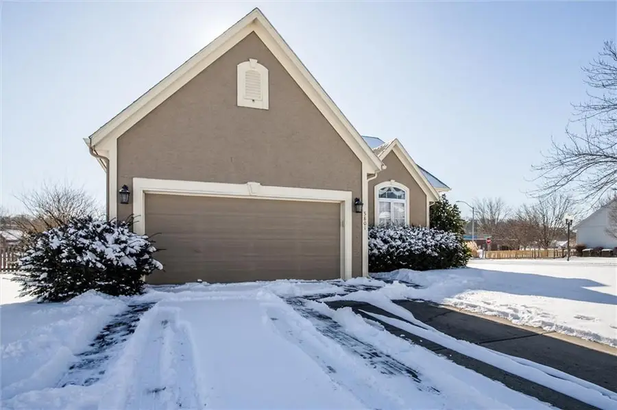 5801 NE Hidden Meadows Drive, Lees Summit, MO 64064 - Image #2