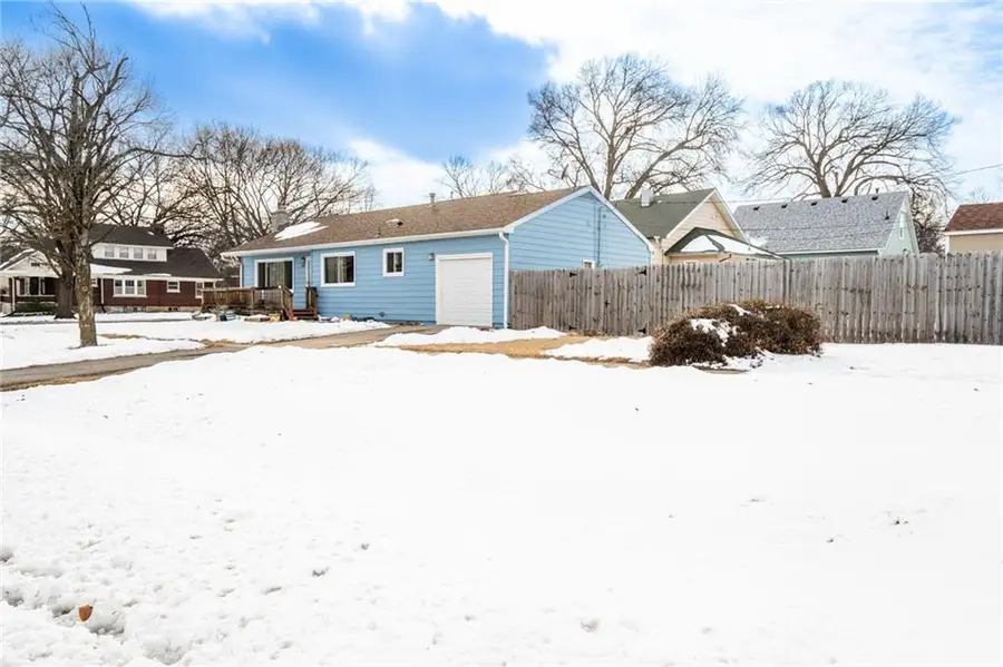 819 7th Street, Baldwin City, KS 66006 - Image #2