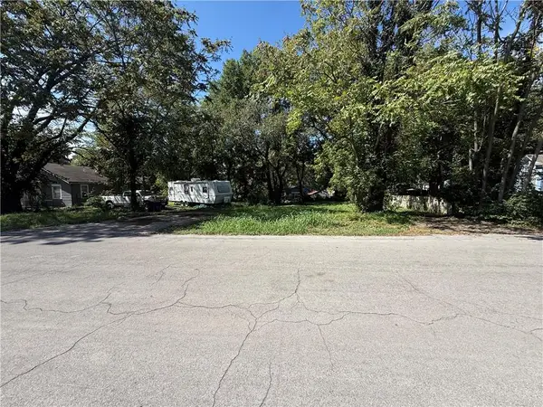 128 S Hardy Avenue, Independence, MO 64053