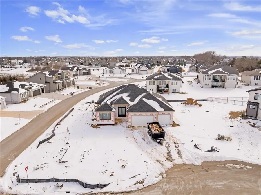 8996 Shady Bend Road, Lenexa, KS 66227 - Image #2