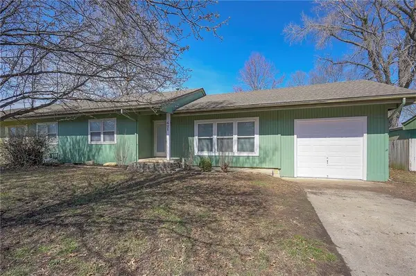 421 Sagebrush Lane, Belton, MO 64012