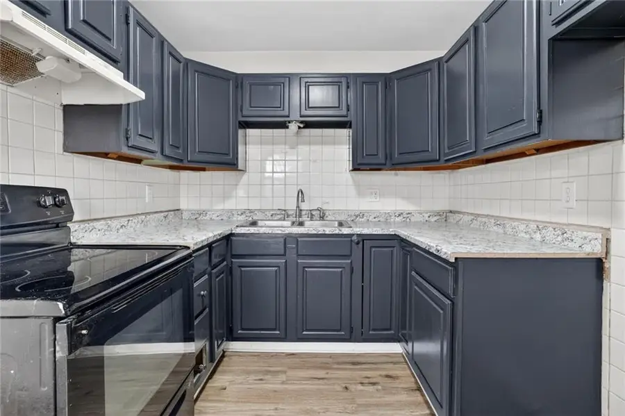 421 Limit Street, Leavenworth, KS 66048 - #2