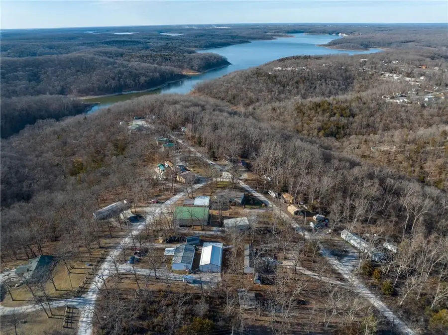 30704 Bonsai Drive, Warsaw, MO 65355 - Image #2