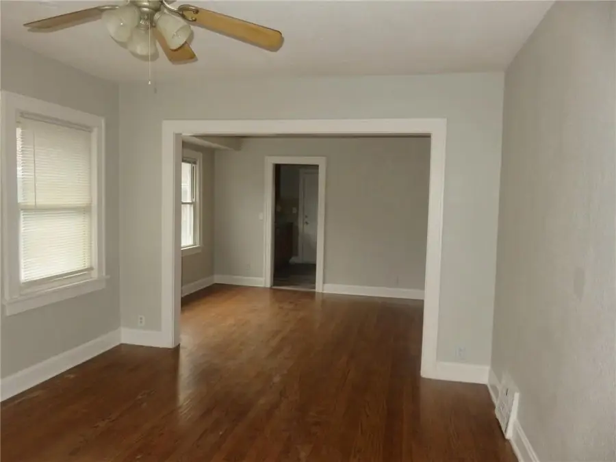 3942 Myrtle Avenue, Kansas City, MO 64130 - #2