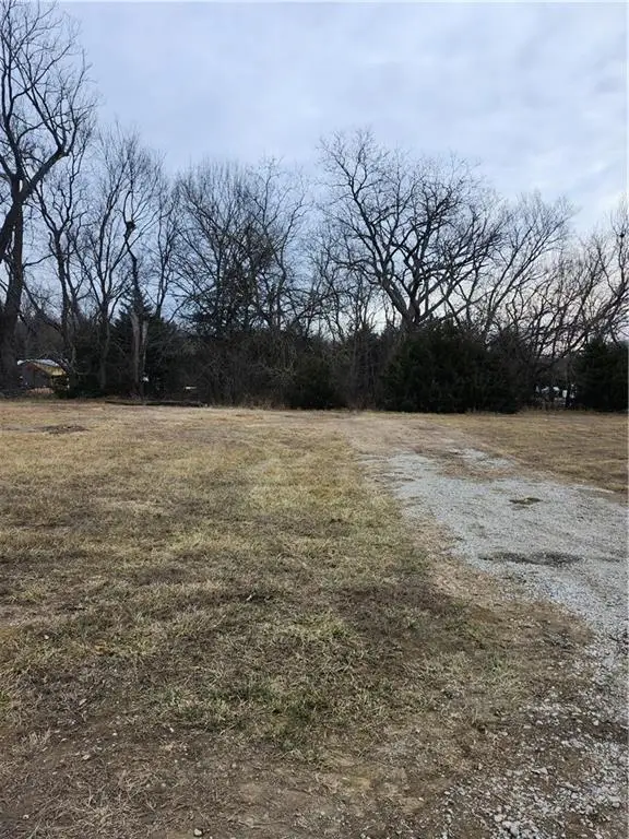 30 Beachcraft Lane, Linn Valley, KS 66040 - Image #1