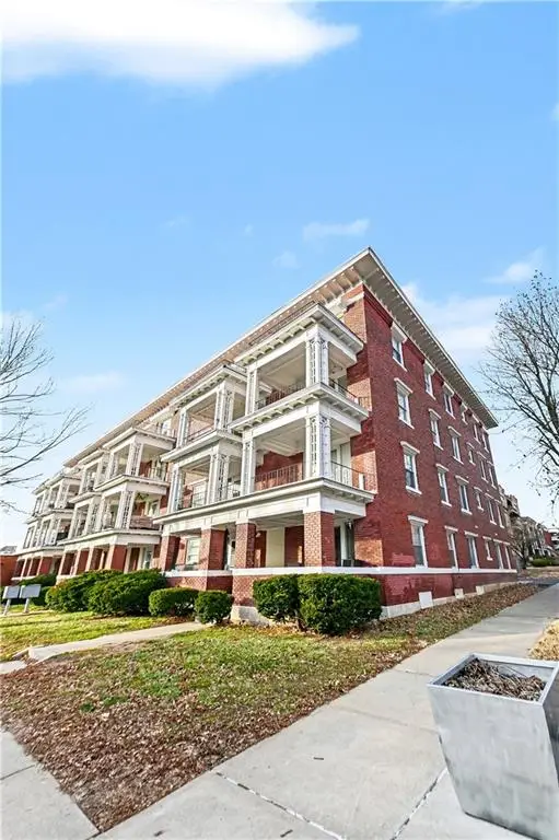 112-120 E 43rd Street, Kansas City, MO 64111 - Image #3