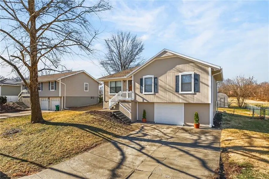 507 Poplar Street, Peculiar, MO 64078 - #2