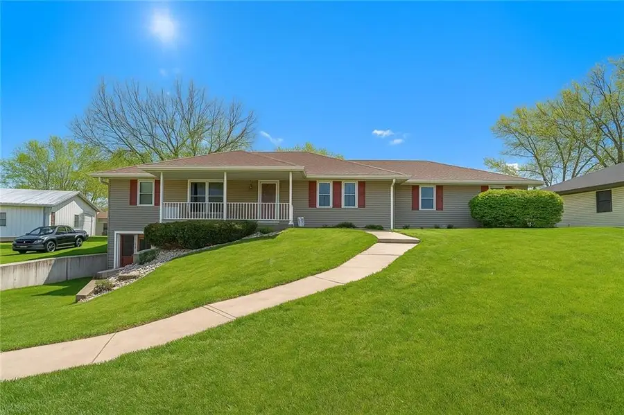 915 Walnut Street, Valley Falls, KS 66088 - Image #2
