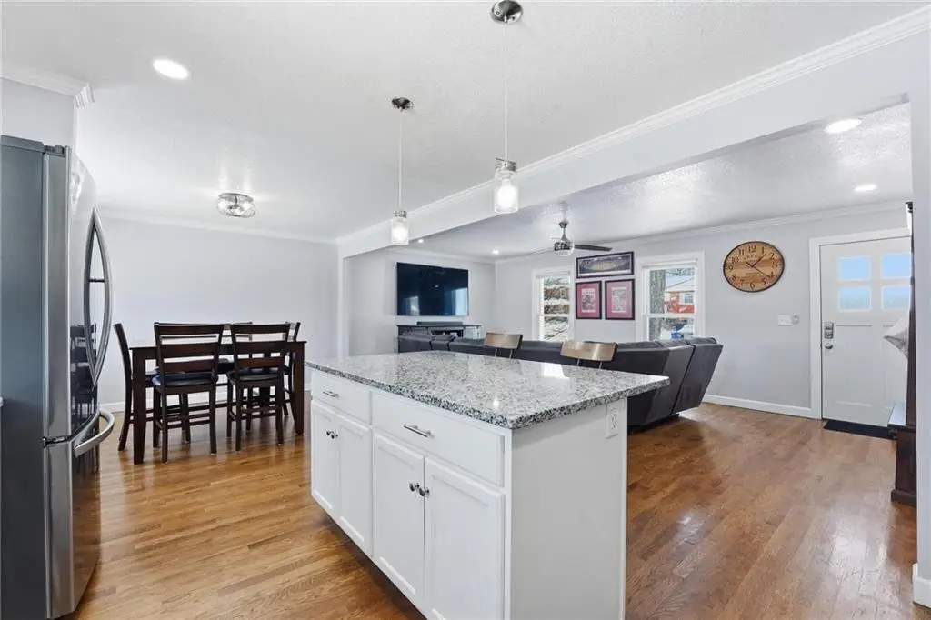 6009 Earnshaw Street, Shawnee, KS 66216 - Image #1