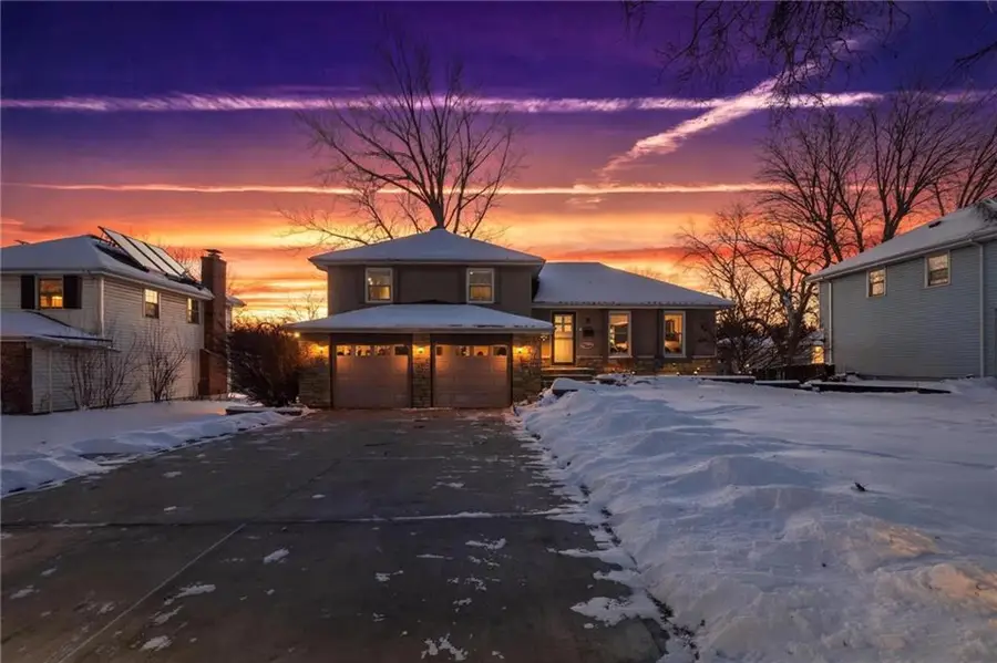 6009 Earnshaw Street, Shawnee, KS 66216 - Image #3