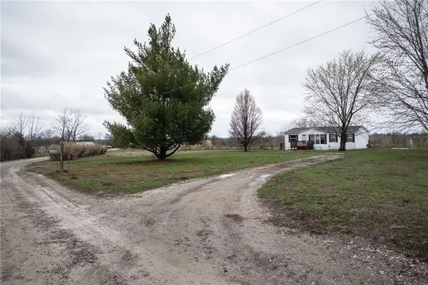 1 SW 575th Road, Warrensburg, MO 64093