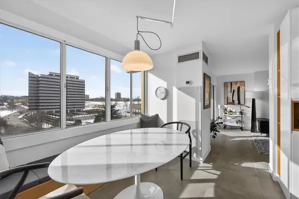 2510 Grand Boulevard #1102, Kansas City, MO 64108