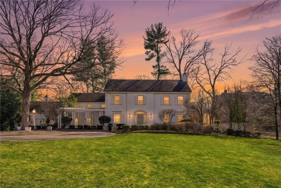 1217 W 58th Street, Kansas City, MO 64113 - #2