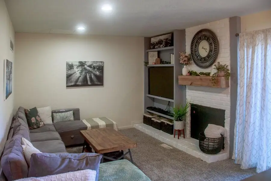 5984 N Kansas Avenue, Gladstone, MO 64119 - Image #3