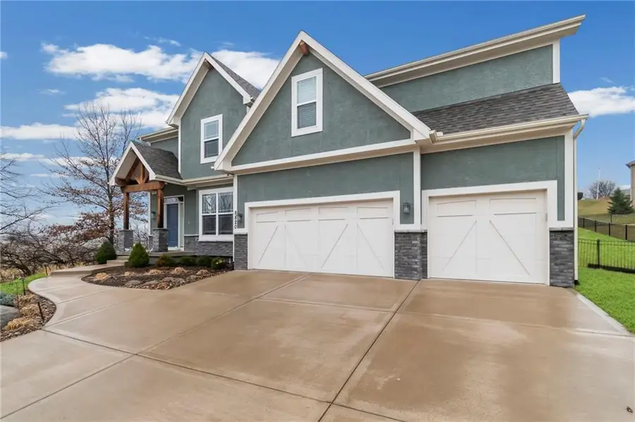 8820 NE 94th Street, Kansas City, MO 64157 - #2