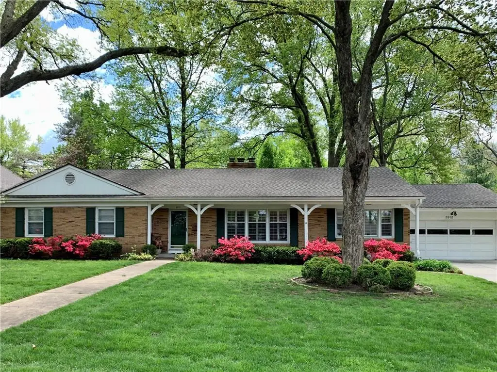 3913 W 57th Terrace, Fairway, KS 66205 - #1