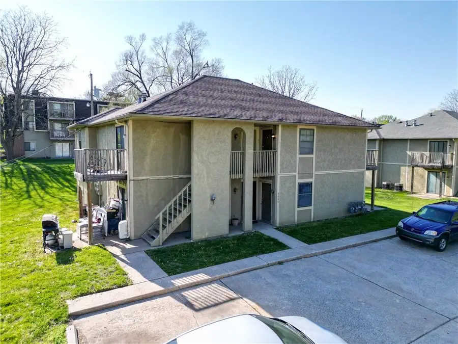 8622-8630 Lane Avenue, Raytown, MO 64138 - #3