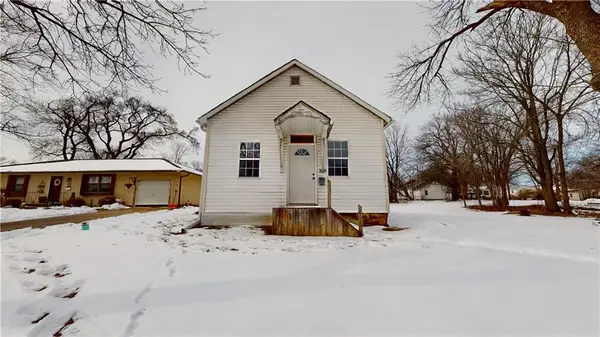 512 S West Street, Nevada, MO 64772