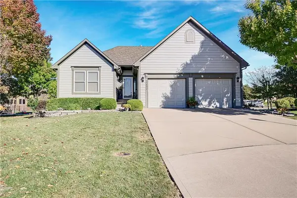 15402 S Hillside Street, Olathe, KS 66062
