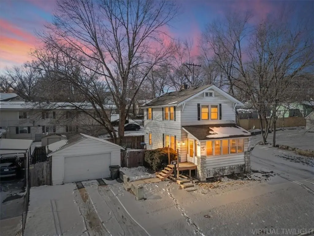 706 S 3rd Street, Leavenworth, KS 66048 - #1