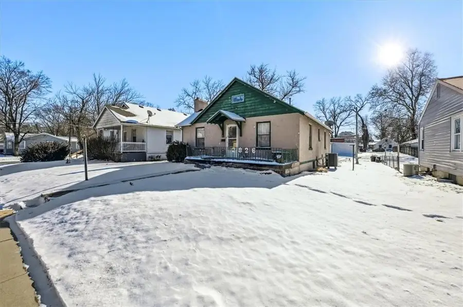 2826 Faraon Street, Saint Joseph, MO 64501 - Image #2