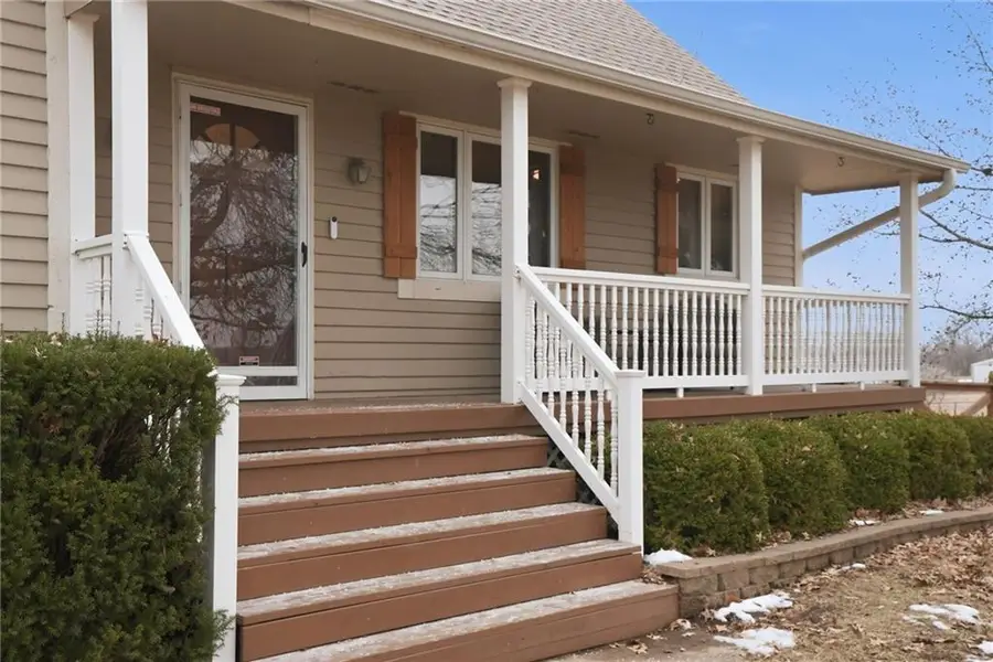 3910 Carter Drive, Smithville, MO 64089 - #3