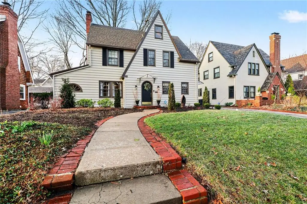 419 W 70th Terrace, Kansas City, MO 64113 - #1