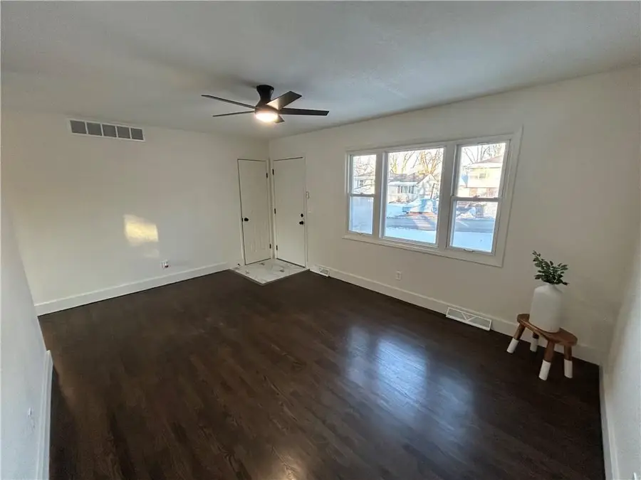 4820 N Manchester Avenue, Kansas City, MO 64119 - #3