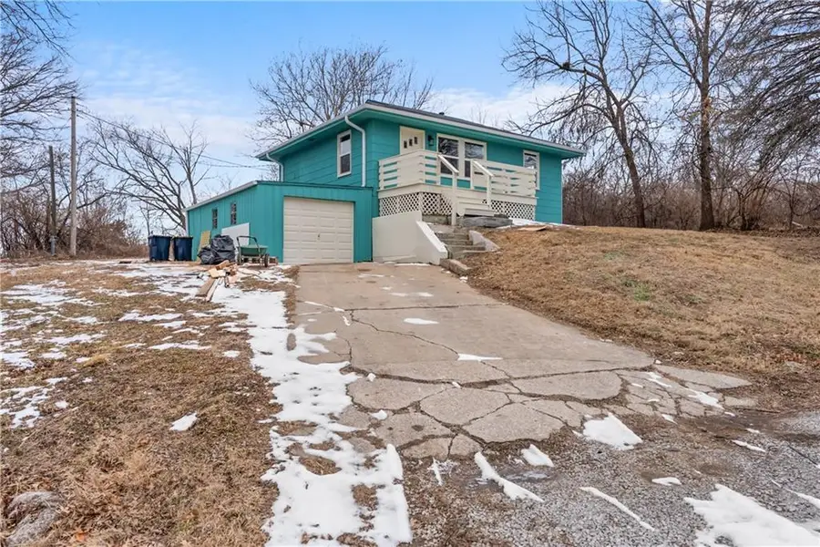 3810 Laurel Avenue, Kansas City, MO 64133 - Image #2