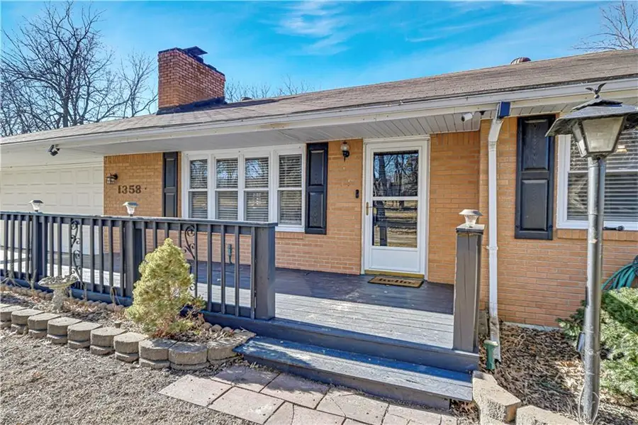 1358 S Delaware Avenue, Independence, MO 64055 - Image #2