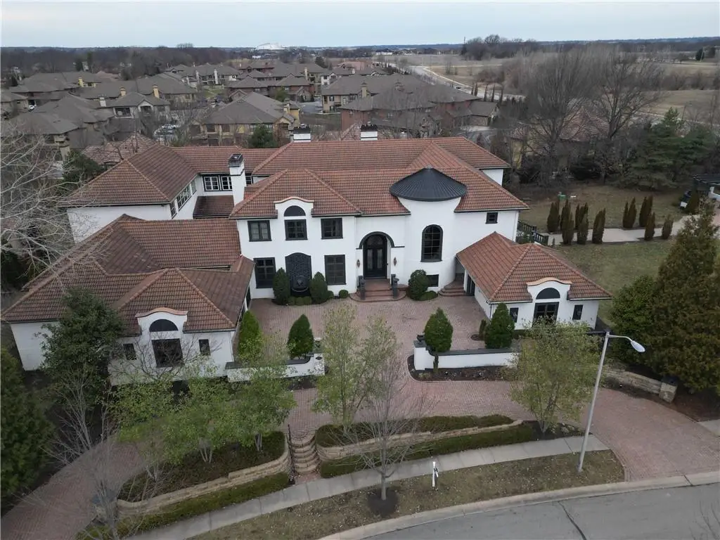 3423 W 138th Street, Leawood, KS 66224 - #1