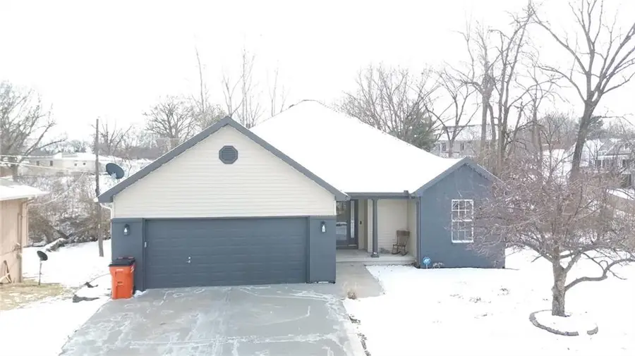 4702 Zebra Lane, Saint Joseph, MO 64506 - Image #2