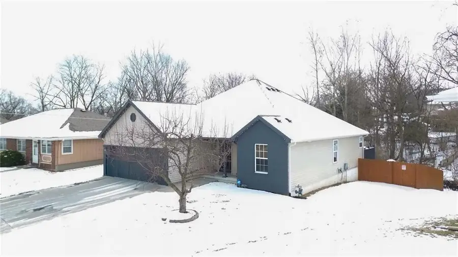 4702 Zebra Lane, Saint Joseph, MO 64506 - Image #3