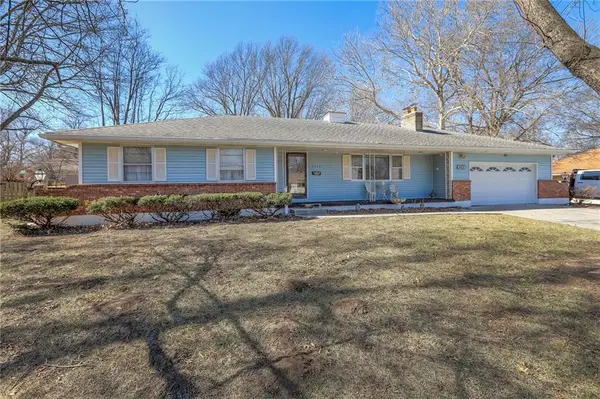 8428 James A Reed Road, Raytown, MO 64138