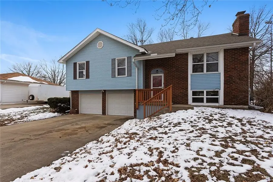 700 W Mcdowell Avenue, Odessa, MO 64076 - #2