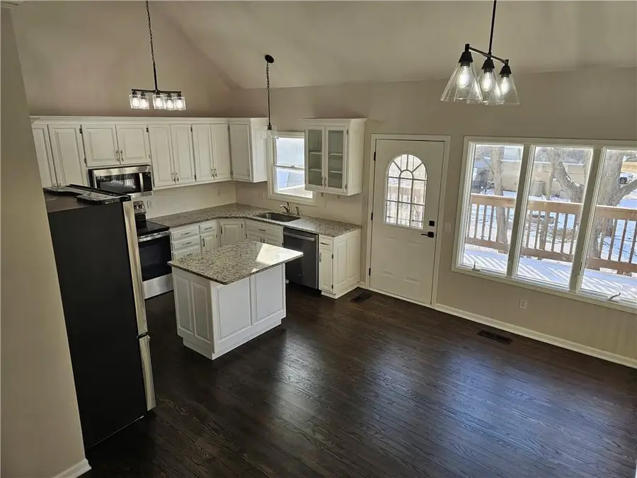 108 Cedar Street, Smithville, MO 64089 - #3