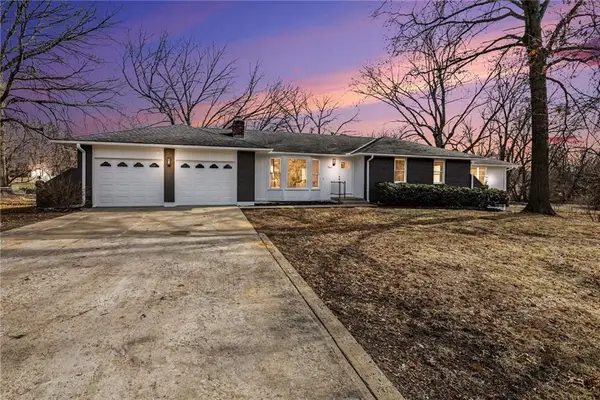 960 Glengera Street, Peculiar, MO 64078