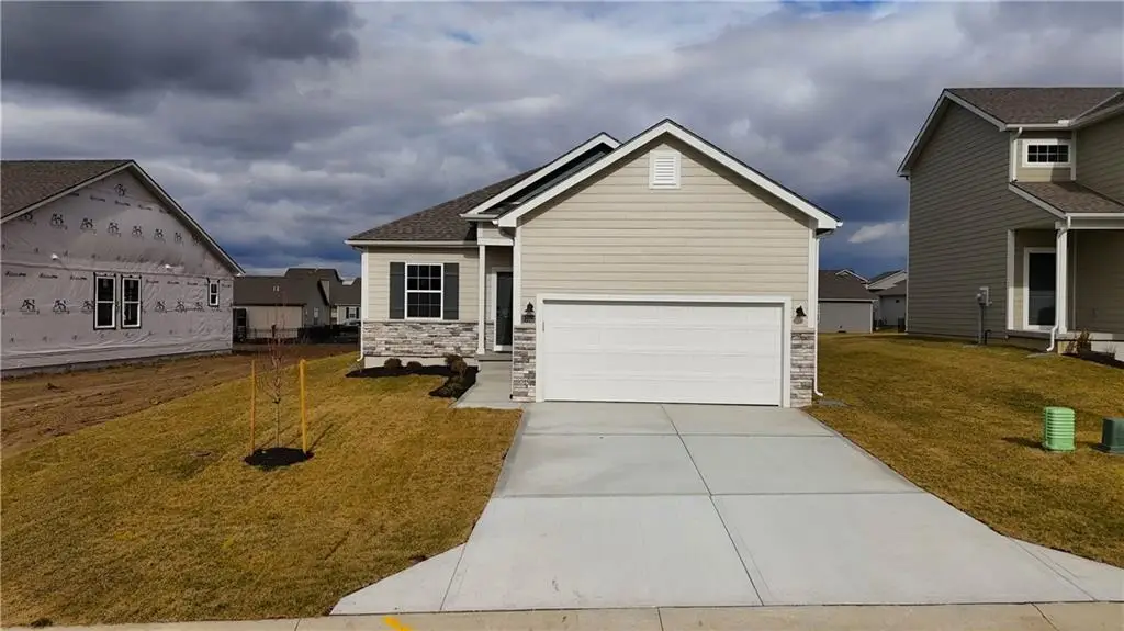 12428 S Aspen Lane, Lees Summit, MO 64086 - Image #1