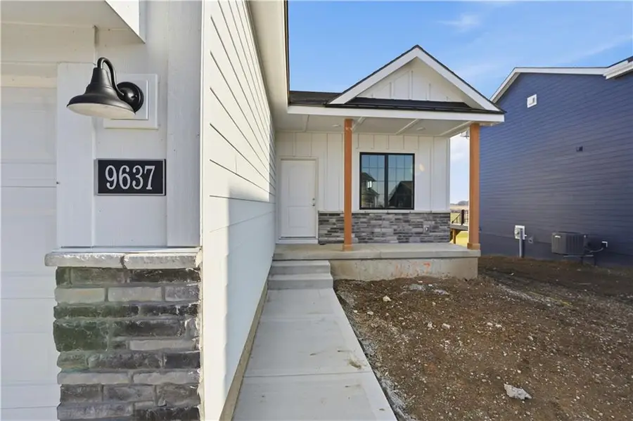 9637 N Colrain Avenue, Kansas City, MO 64154 - #3