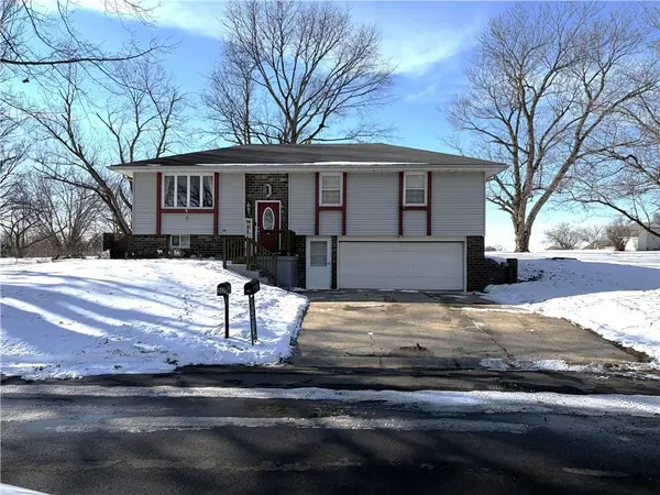 316 Gregory Drive, Gower, MO 64454