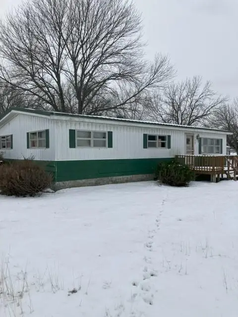 323 Locust Street, Mound City, KS 66056 - #1