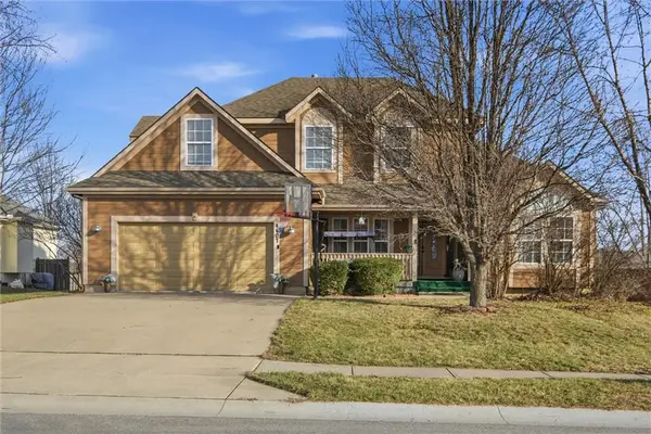 4407 SW Briarbrook Drive, Lee's Summit, MO 64082