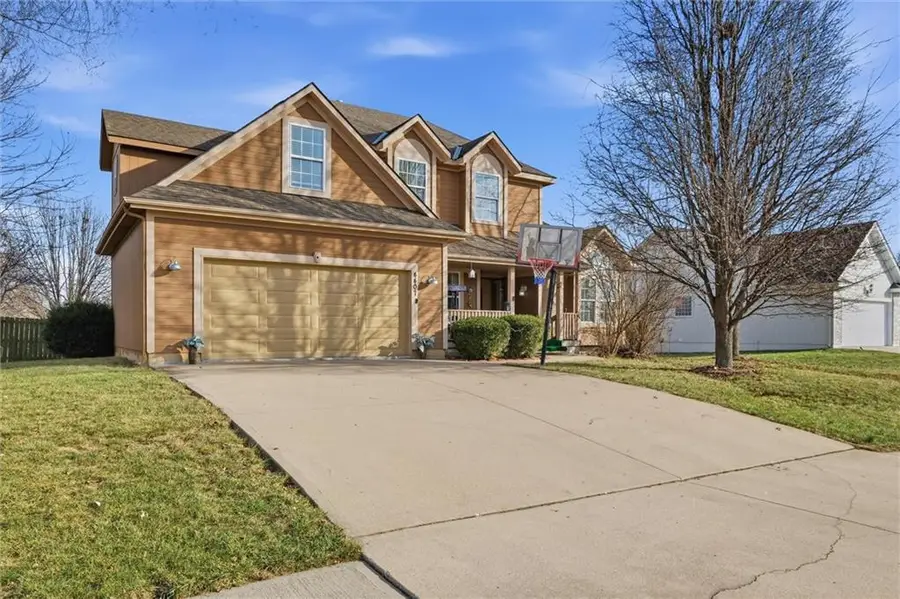 4407 SW Briarbrook Drive, Lees Summit, MO 64082 - Image #2