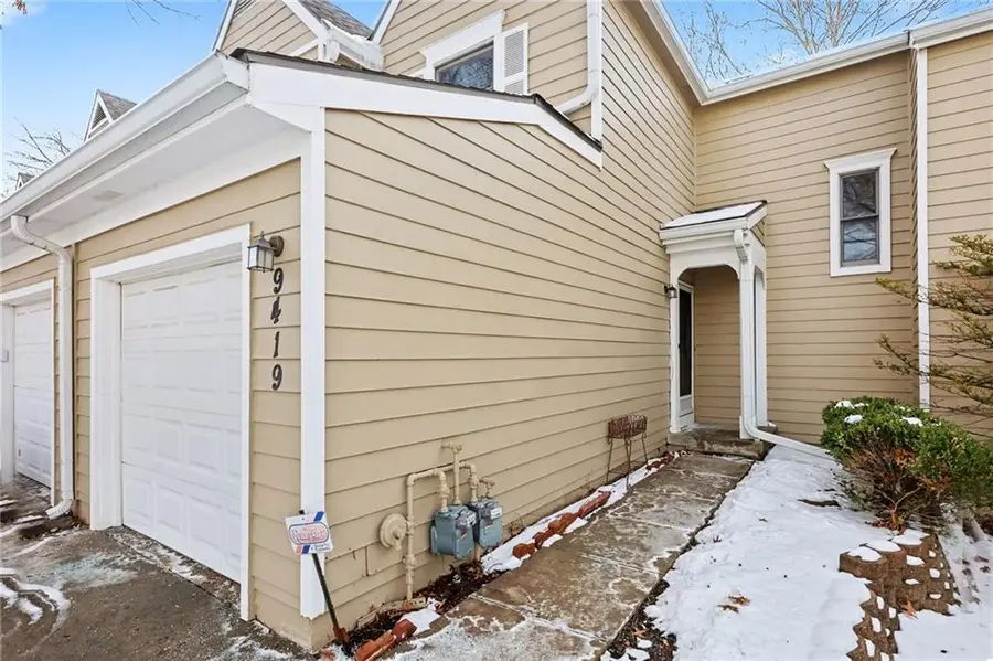 9419 W 119th Terrace, Overland Park, KS 66213 - Image #2
