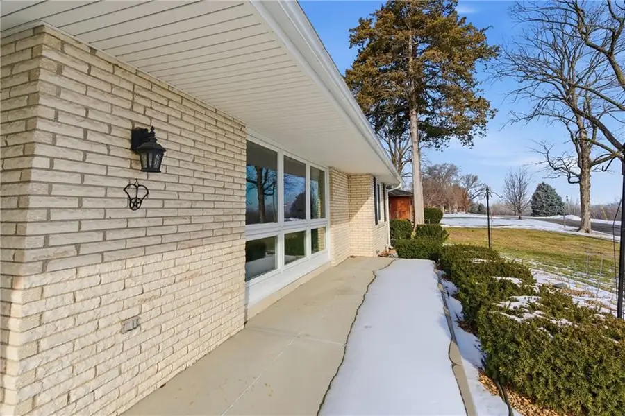 1108 S Esplanade Street, Leavenworth, KS 66048 - #2