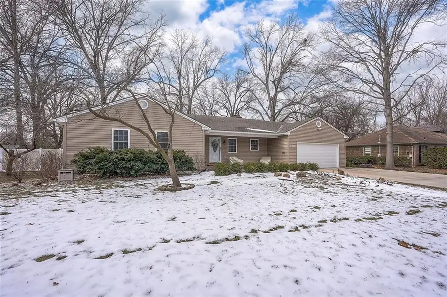 6800 Glenwood Street, Overland Park, KS 66204 - Image #3