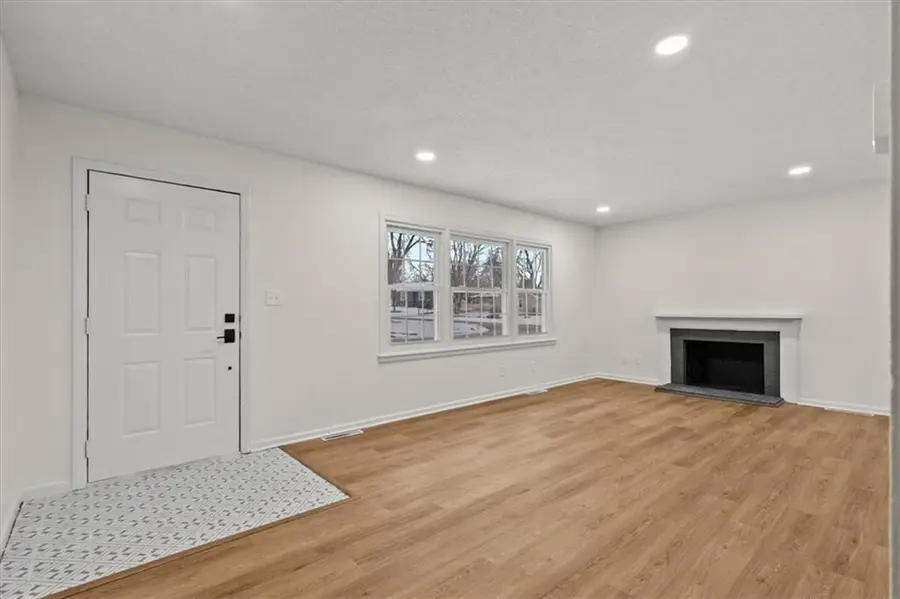 6105 E 136th Street, Grandview, MO 64030 - Image #3