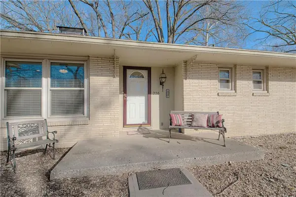 226 NW 43rd Street, Kansas City, MO 64116
