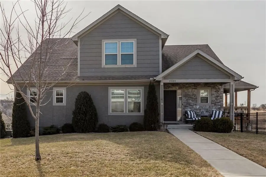 13803 Knipp Street, Bonner Springs, KS 66012 - #2